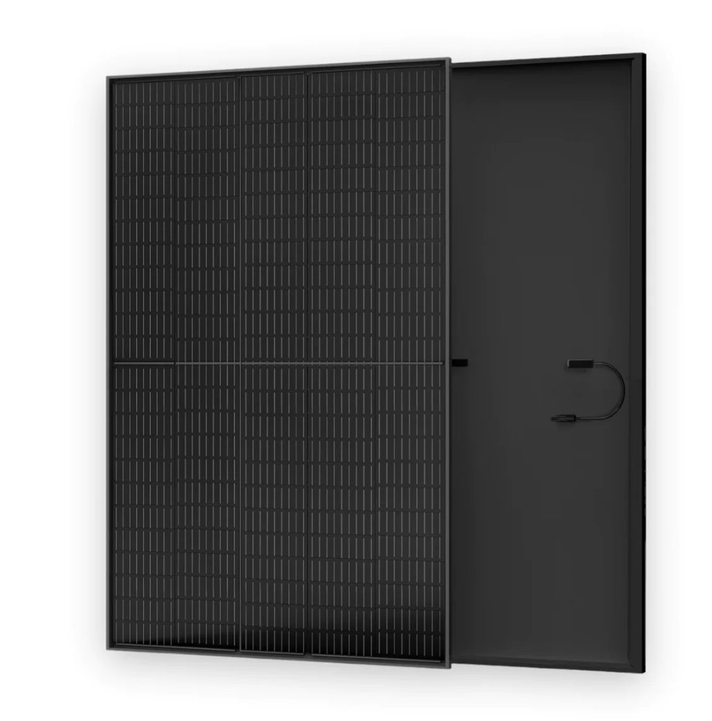 En solcelle er kort fortalt en elektronisk komponent der omdanner energien fra solens stråler til elektricitet. Solceller består af en række halvledere, der er særlige materialer som producerer jævnstrøm når de bliver ramt af sollys.